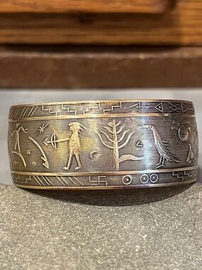 Vintage Native American Storyteller cuff Bracelet